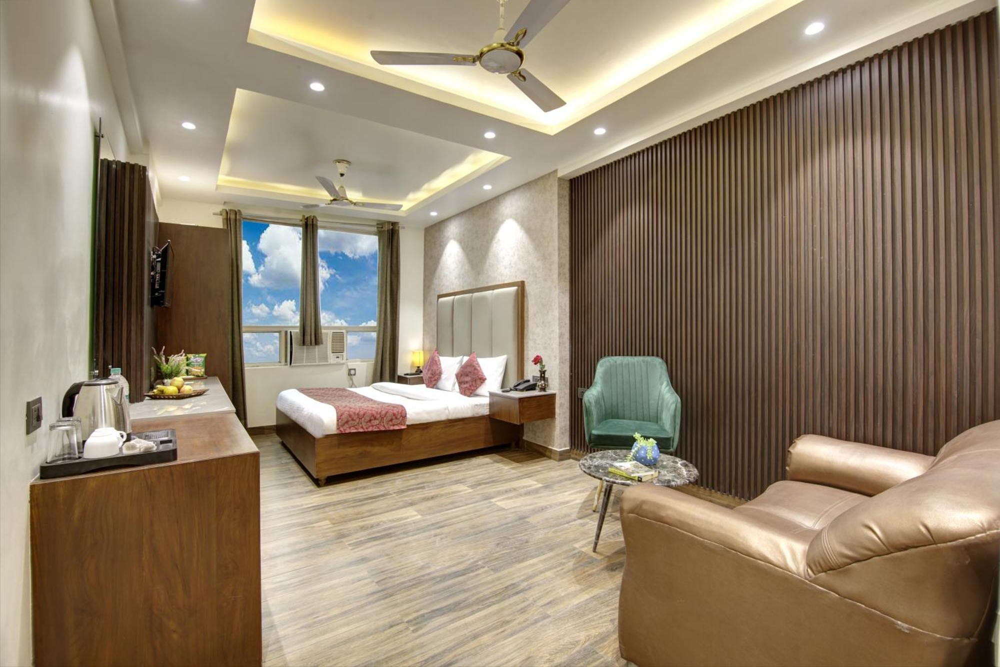 Hotel Kashish Plaza - 5 Mins From Metro Station Delhi  Dış mekan fotoğraf