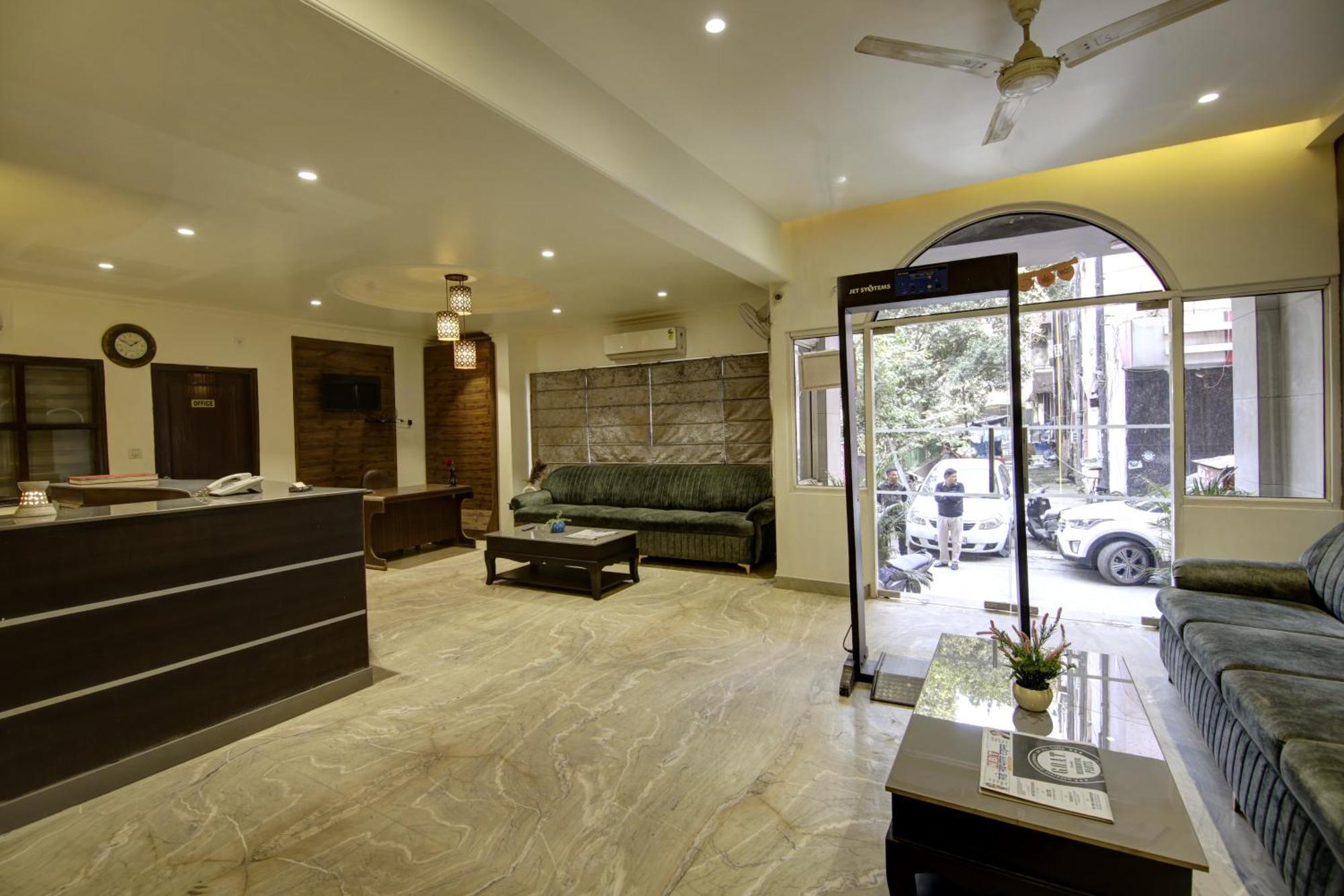 Hotel Kashish Plaza - 5 Mins From Metro Station Delhi  Dış mekan fotoğraf